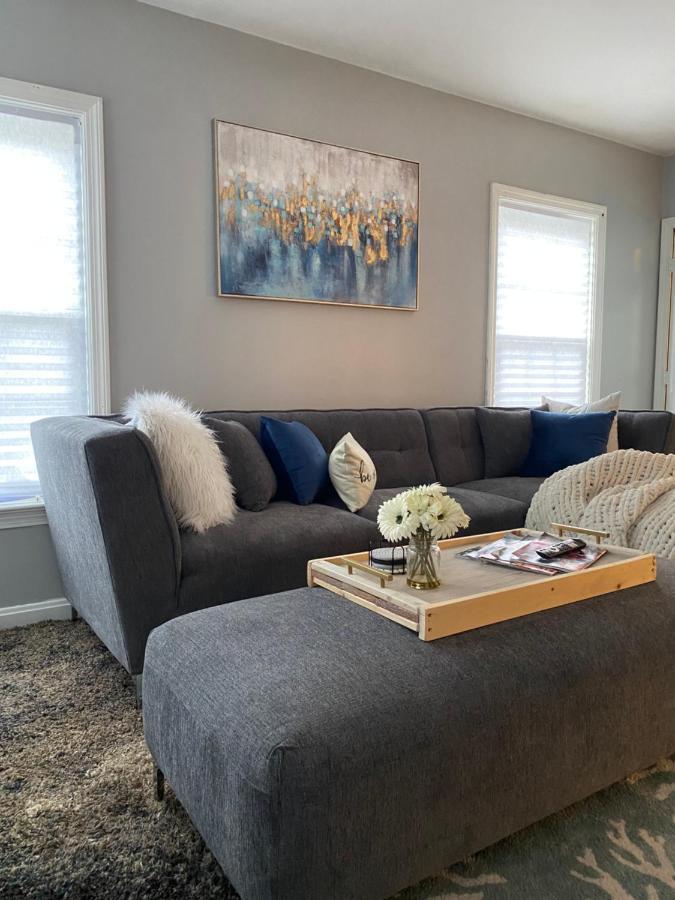 Cozy, Upstairs Apartment Pets Welcome With Fee Family Friendly Close To Everything Кливленд Экстерьер фото